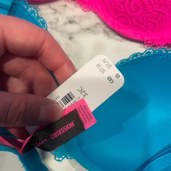 Lasenza bras 32c - Picture 3 of 3